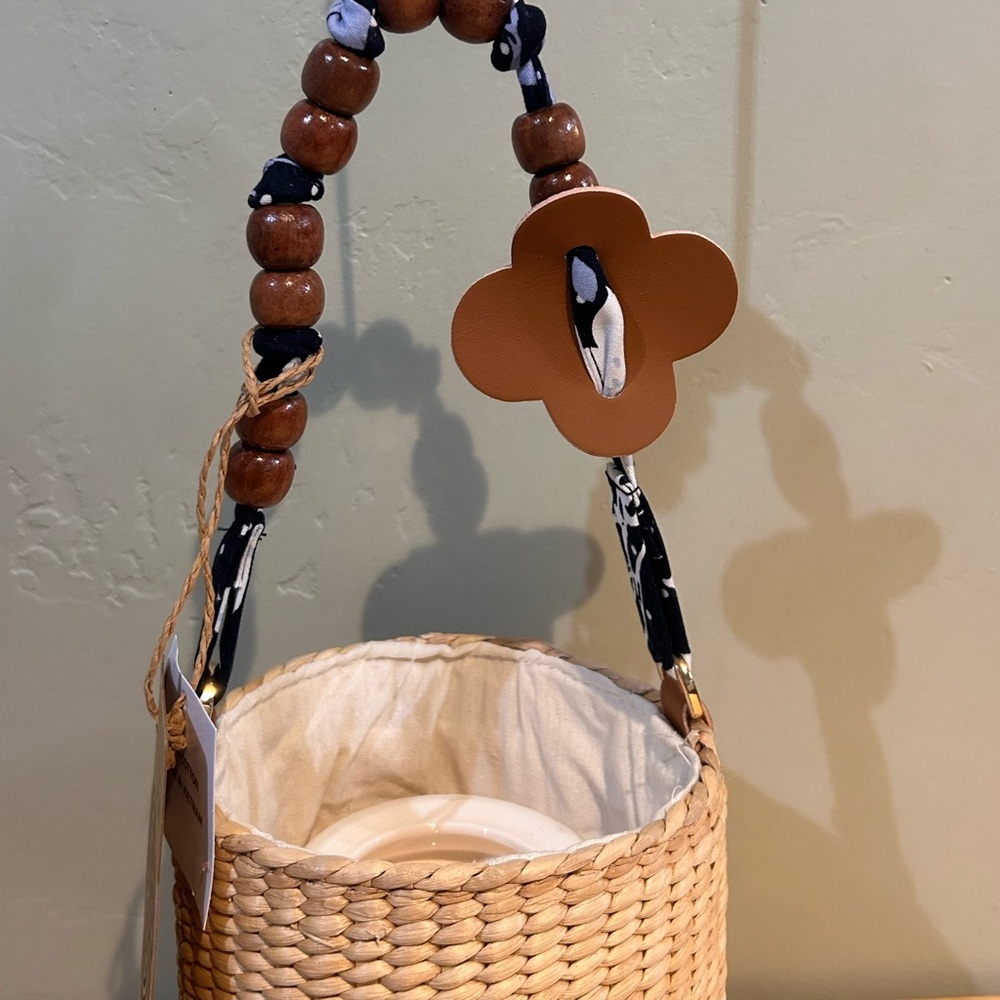 MADE IN VIETNAM Woven Bucket Bag With Beaded Top Carry Handle - Picture 8 of 10